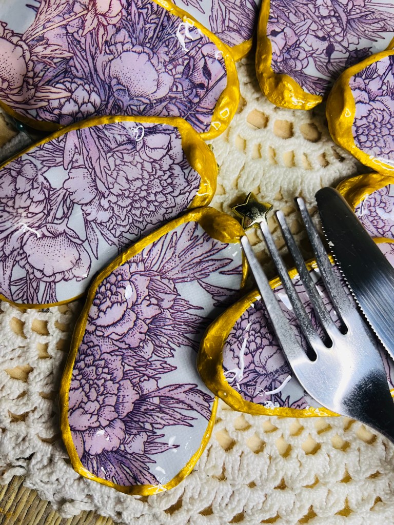 Porte-couteaux Vieux Rose Fleuri – Élégance Romantique & Artisanale